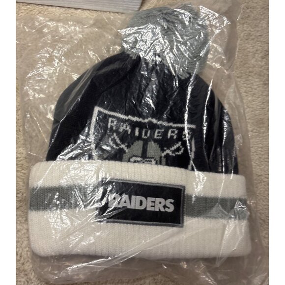 Raiders Pom Beanie Cap Black White NFL Licensed By Bud Light - Picture 6 of 6